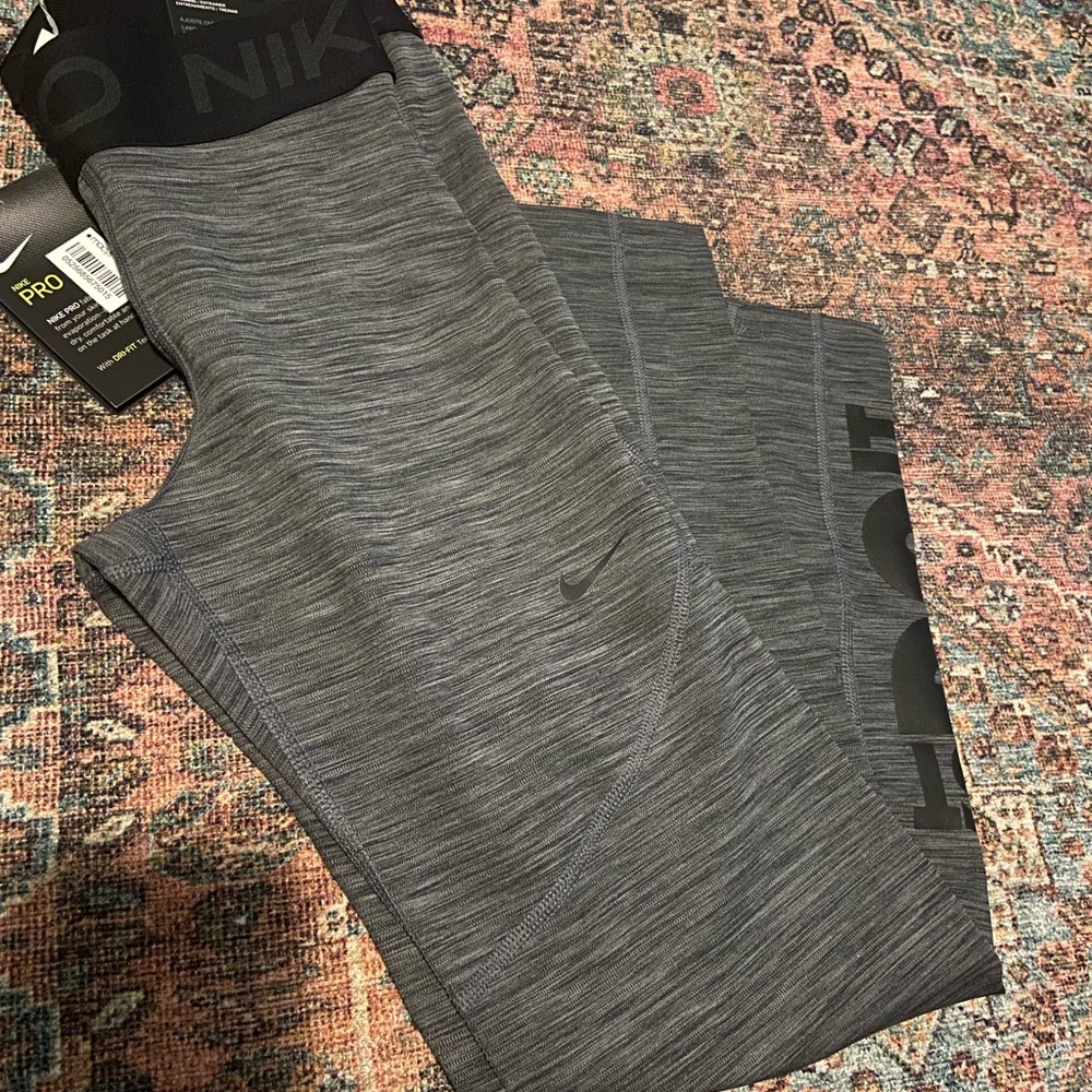 BRAND NEW 🔥 Nike leggings